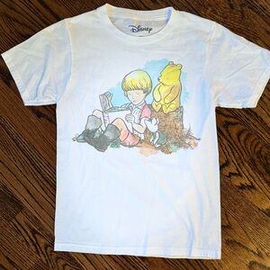 Women’s Winnie the Pooh tee shirt size XS